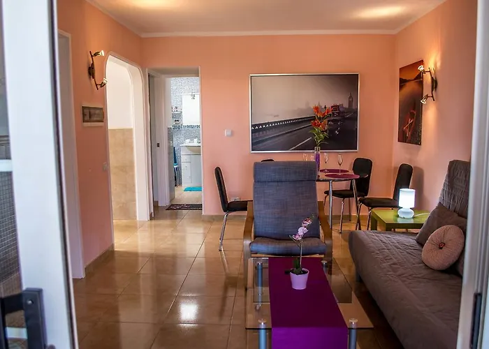 Casa Tirma 13 Будинок відпочинку Плайя-дель-Інглес